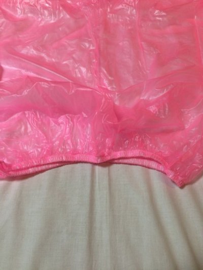 トップスの裾にはゴム入り