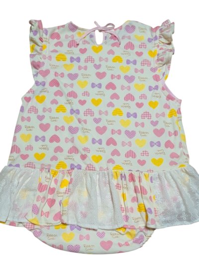 バックの首元はリボンで結びます