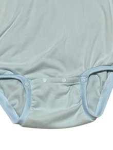 他の写真2: 大人用ロンパースフード付きフリース長袖大きなアップリケ/水色在庫Mのみ