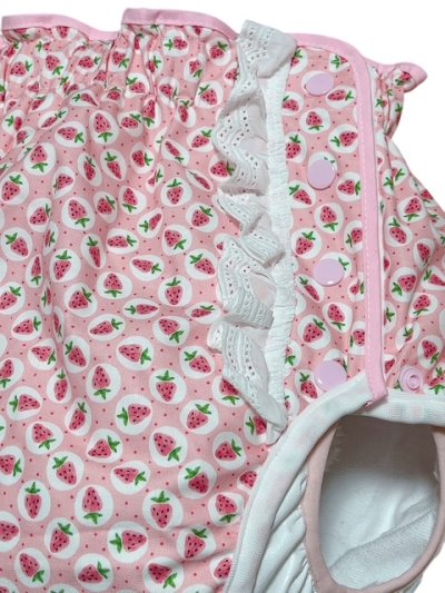 画像2: 大人用 おむつカバーいちご柄レース付きパイル防水