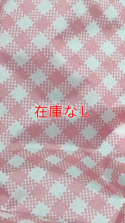 ピンクのタータンチェック柄