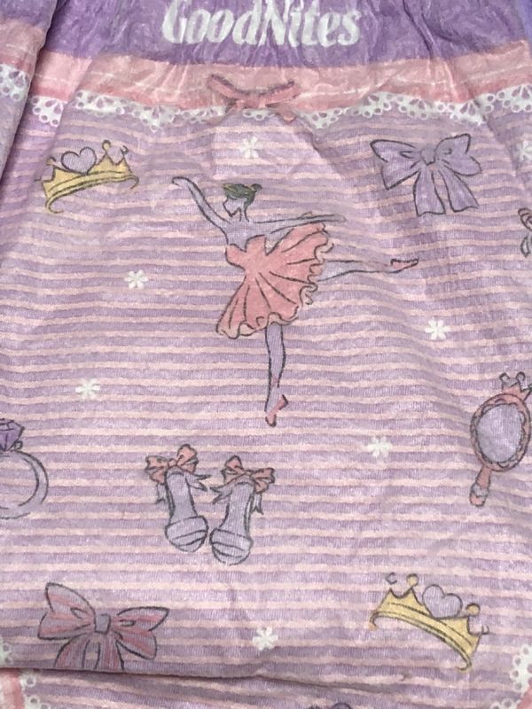 子供用紙おむつ Goodnites女の子用 L 27 44kg バラ売り 韓国 大人用ロンパースbabyangel