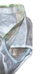 一番下と下から2番目には2個のスナップ